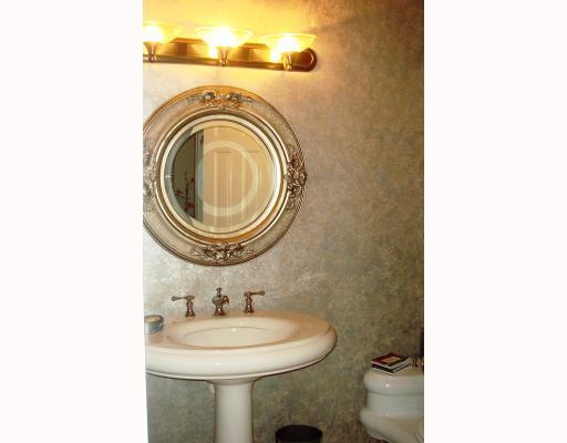 6537 Timber Lane Boca Raton, FL 33433 - Photo 16 of 24 Powder Room