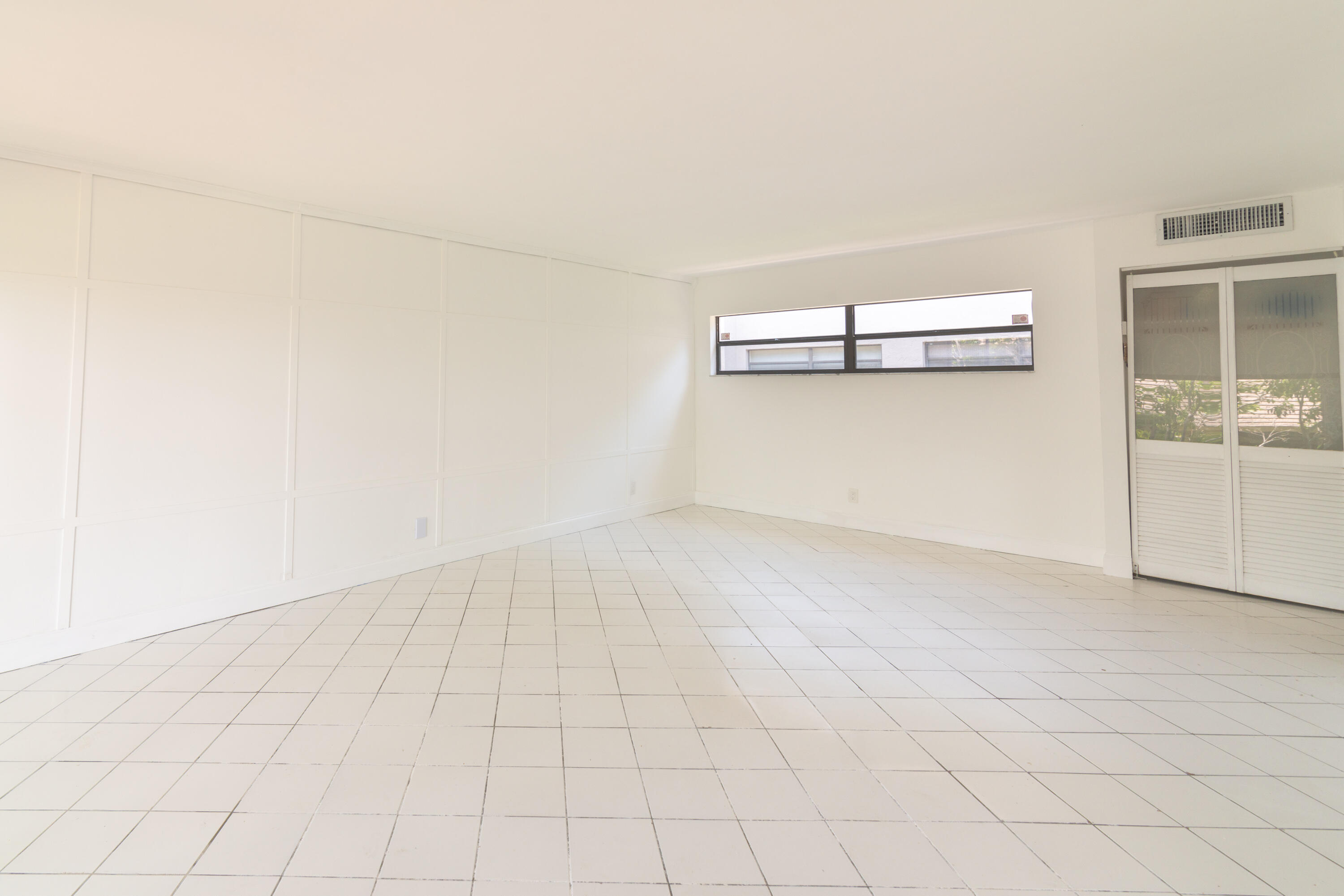 149 Northwest 70th Street, Unit 309C Boca Raton, FL 33487 - Photo 4 of 37 Condo-3