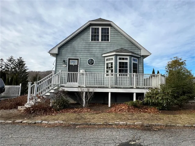 $515,000 | 140 Lake View Road, Cranston, RI 02920
