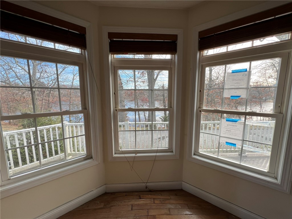 140 Lake View Road Cranston, RI 02920 - Photo 11 of 42