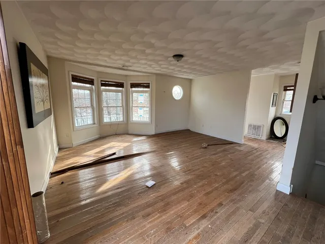 $515,000 | 140 Lake View Road, Cranston, RI 02920