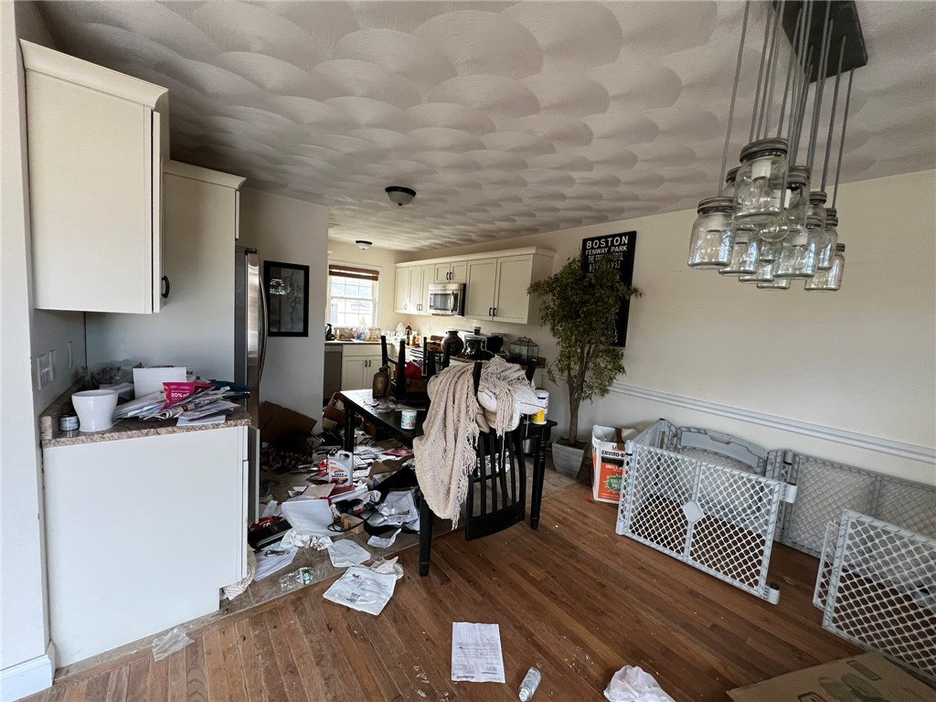 140 Lake View Road Cranston, RI 02920 - Photo 16 of 42