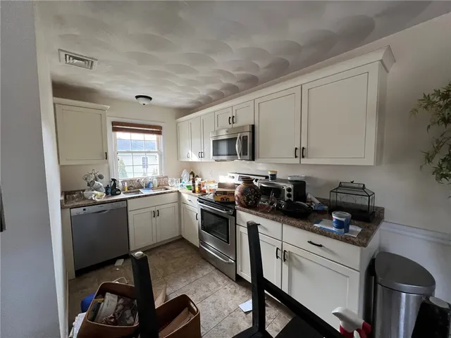 $515,000 | 140 Lake View Road, Cranston, RI 02920