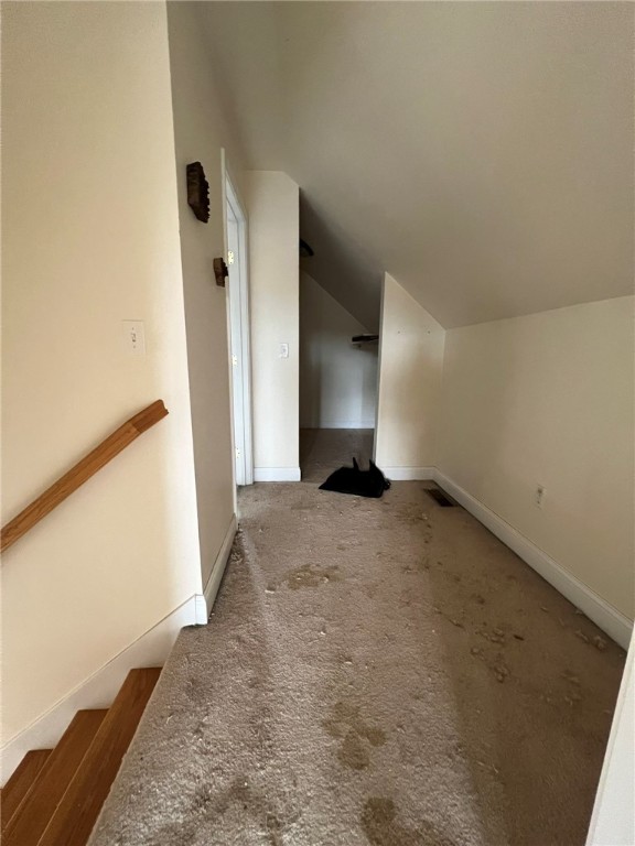 140 Lake View Road Cranston, RI 02920 - Photo 22 of 42