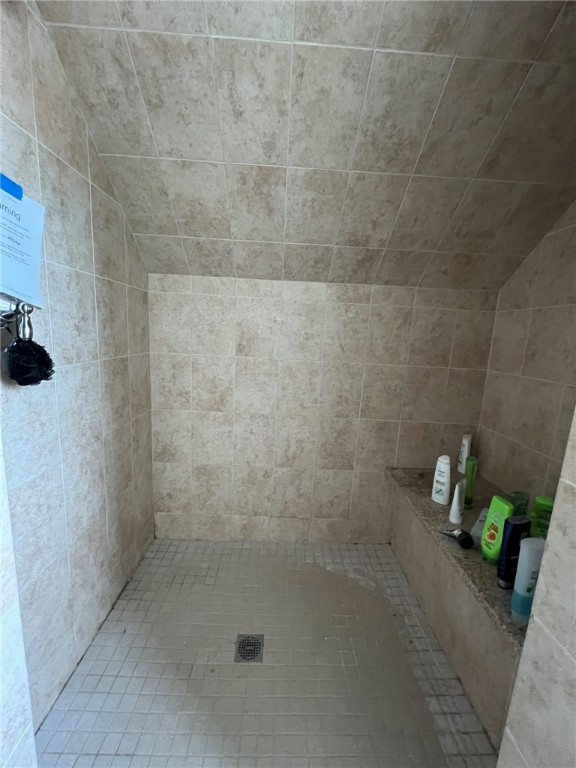 140 Lake View Road Cranston, RI 02920 - Photo 24 of 42