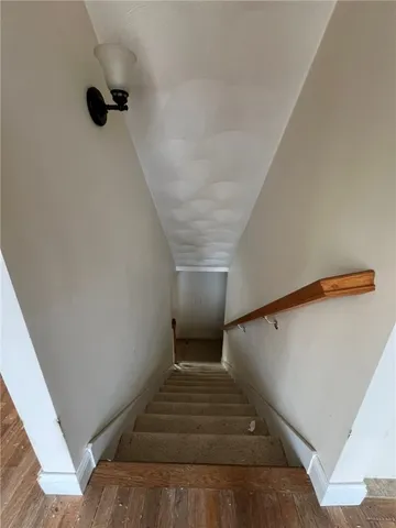 $515,000 | 140 Lake View Road, Cranston, RI 02920