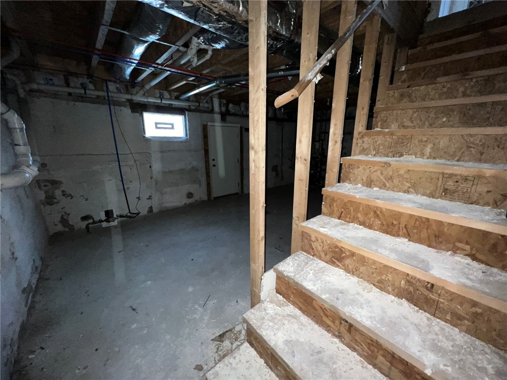 140 Lake View Road Cranston, RI 02920 - Photo 31 of 42