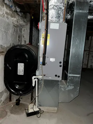 $515,000 | 140 Lake View Road, Cranston, RI 02920