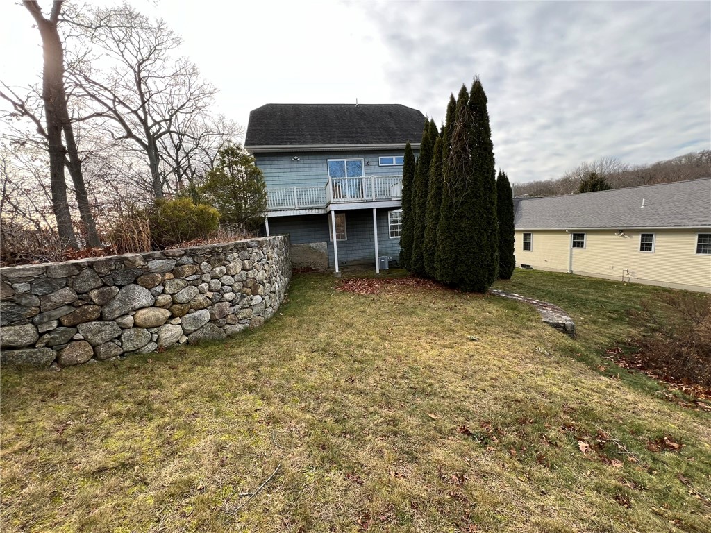 140 Lake View Road Cranston, RI 02920 - Photo 5 of 42