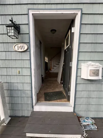 $515,000 | 140 Lake View Road, Cranston, RI 02920