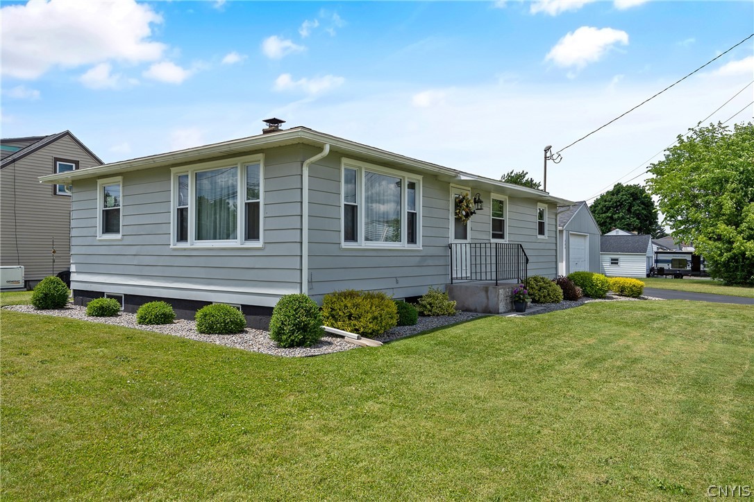 344 Beach Road Geddes, NY 13209 - Photo 2 of 25