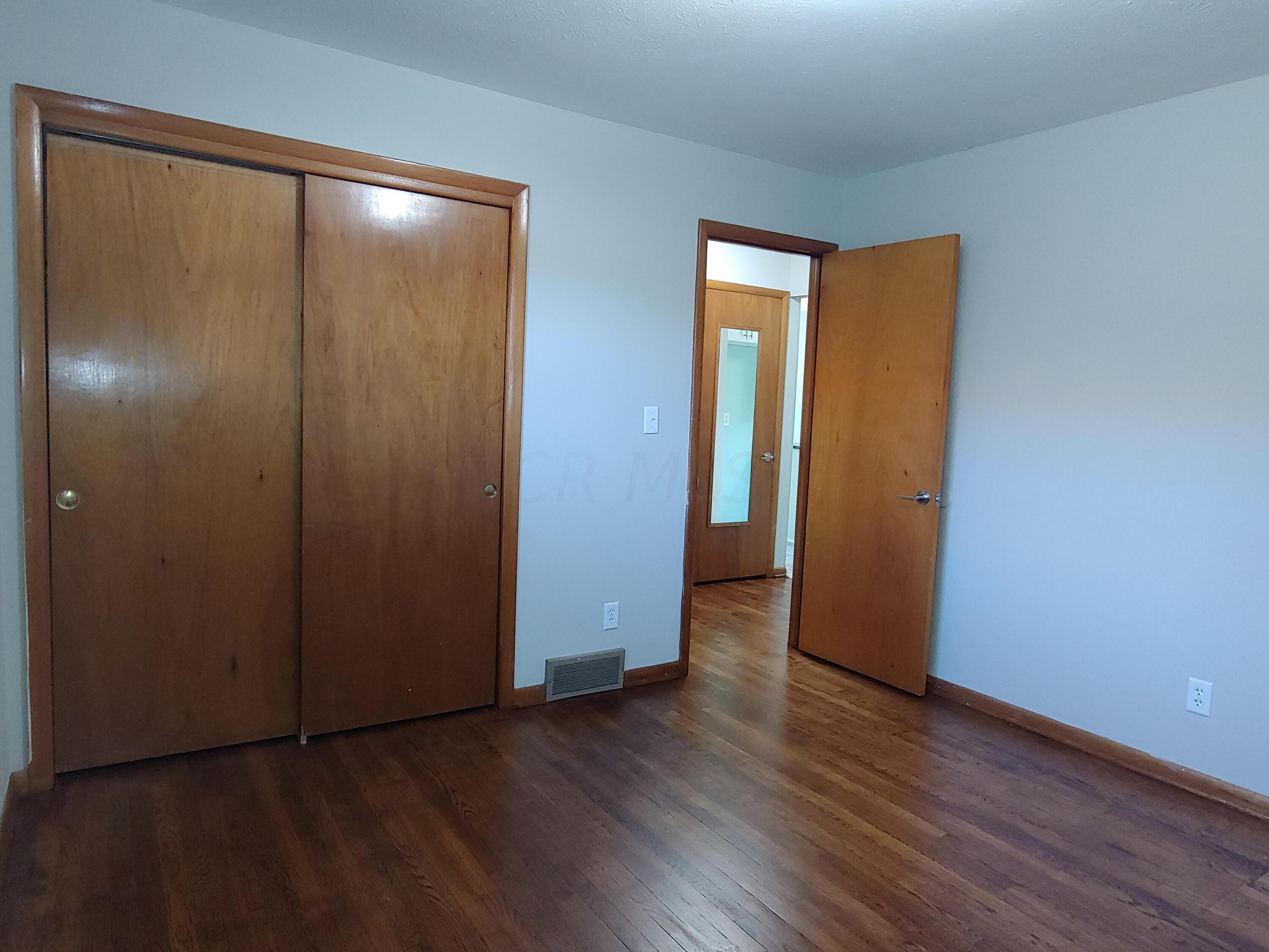 5350 Karl Road Columbus, OH 43229 - Photo 11 of 17