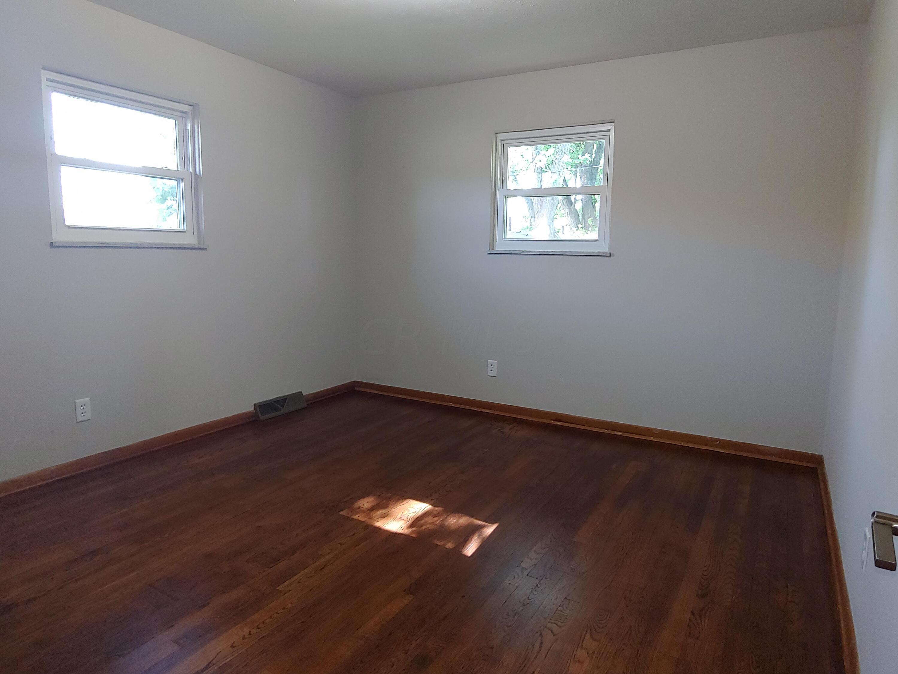 5350 Karl Road Columbus, OH 43229 - Photo 8 of 17