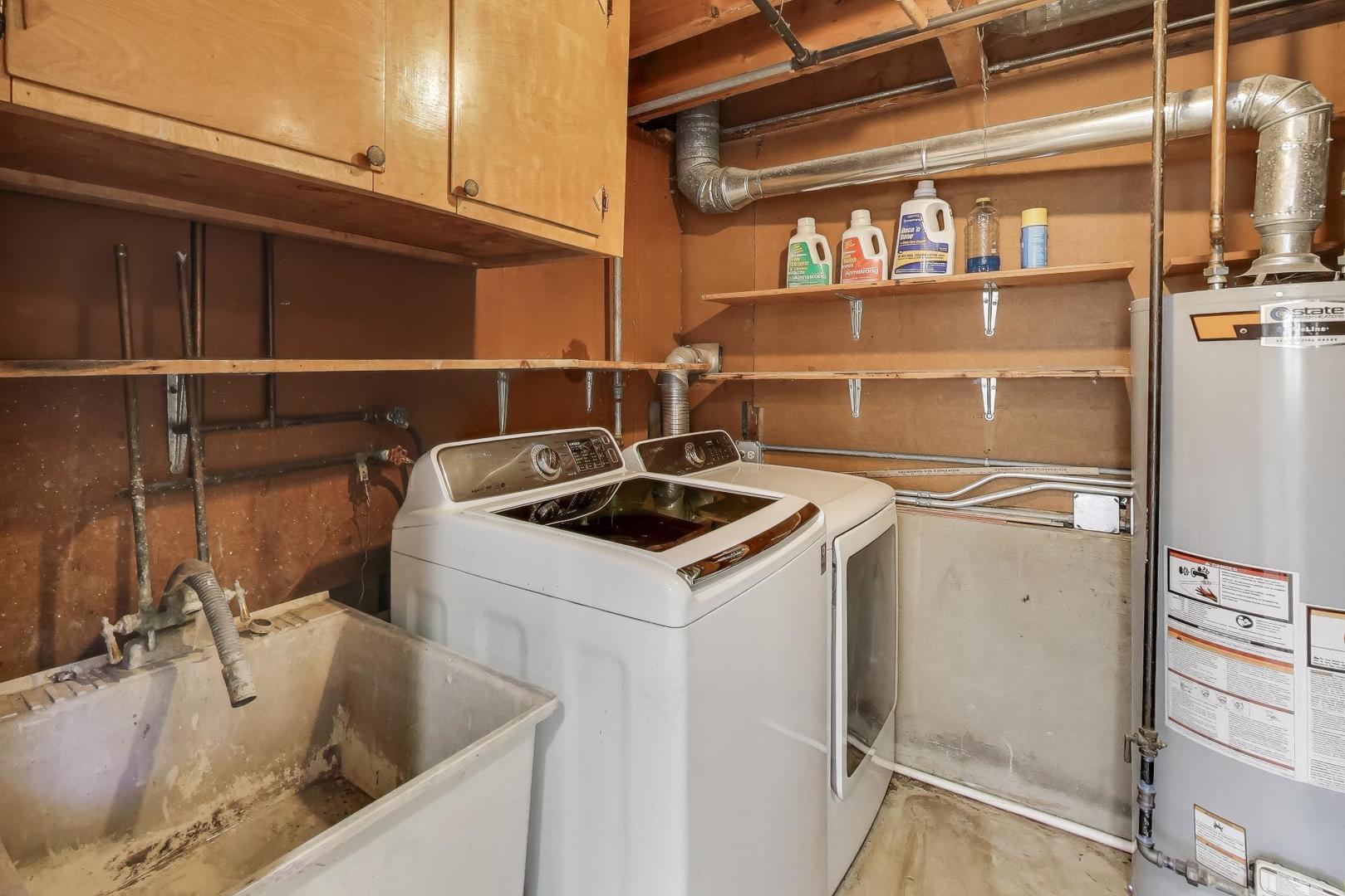 046 North Page Street Winfield, IL 60190 - Photo 23 of 32 a view of utility room