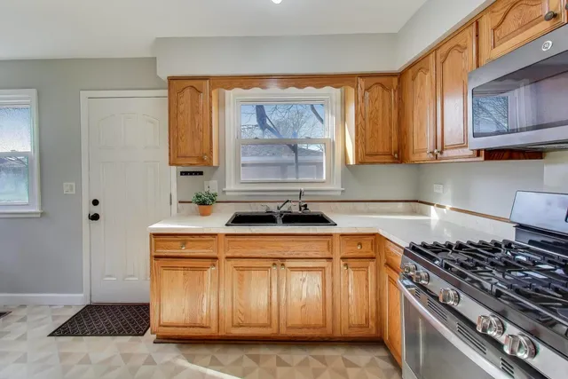 $349,900 | 046 North Page Street, Winfield, IL 60190