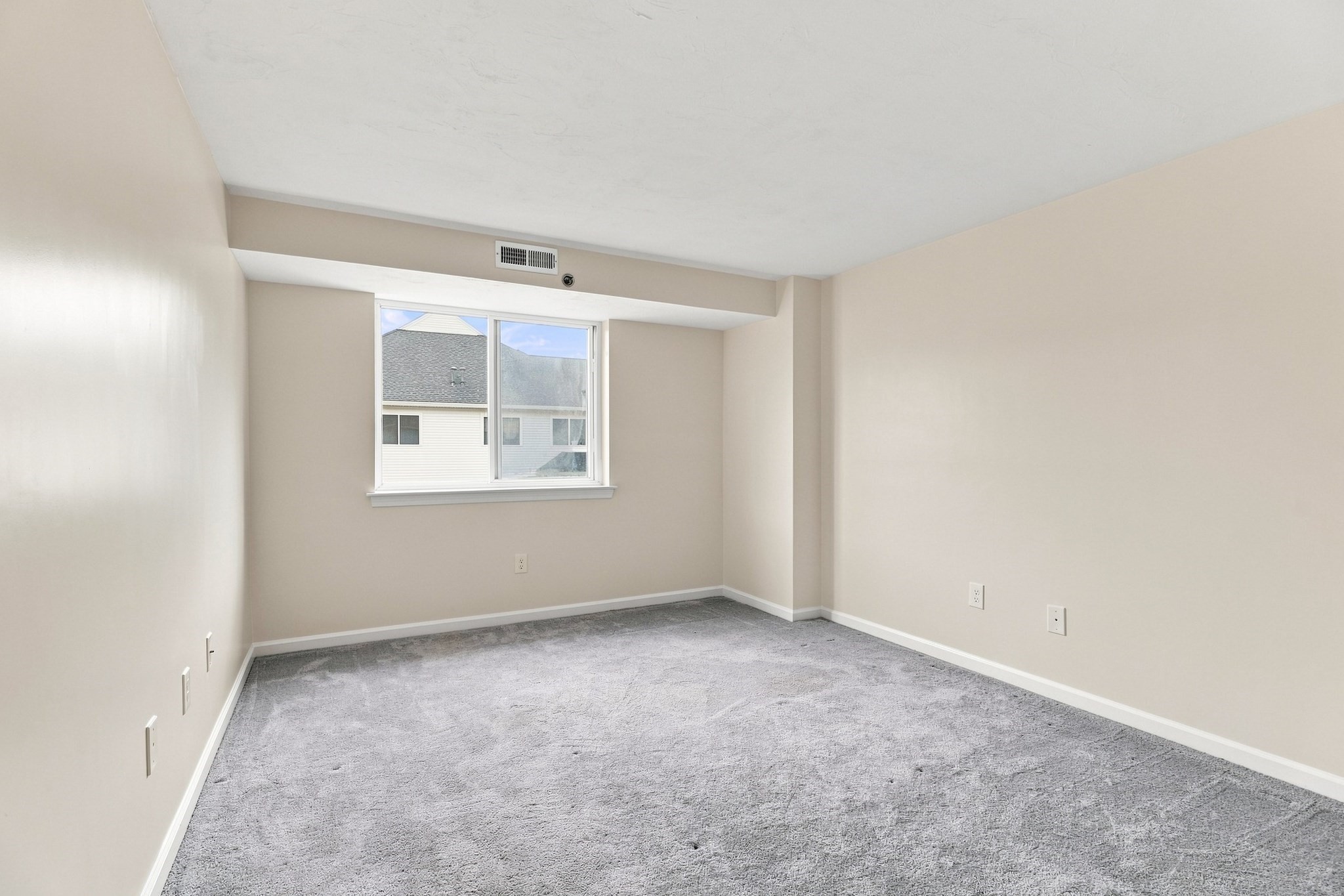 360 Littleton Road, Unit H1 Chelmsford, MA 01824 - Photo 16 of 33 Gallery Image 16