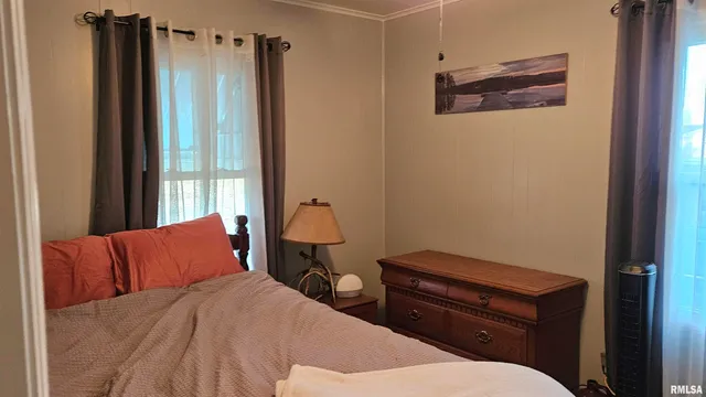 $130,000 | 335 Iris Court, Canton, IL 61520