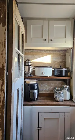 $130,000 | 335 Iris Court, Canton, IL 61520