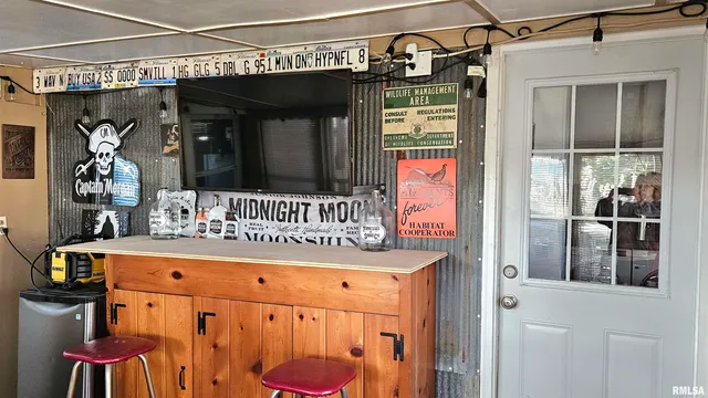 $130,000 | 335 Iris Court, Canton, IL 61520