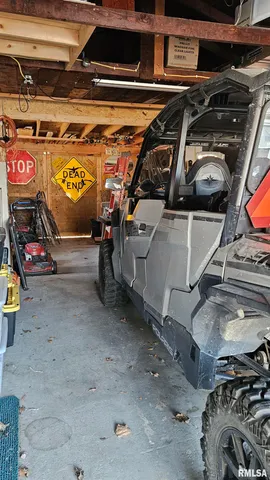 $130,000 | 335 Iris Court, Canton, IL 61520