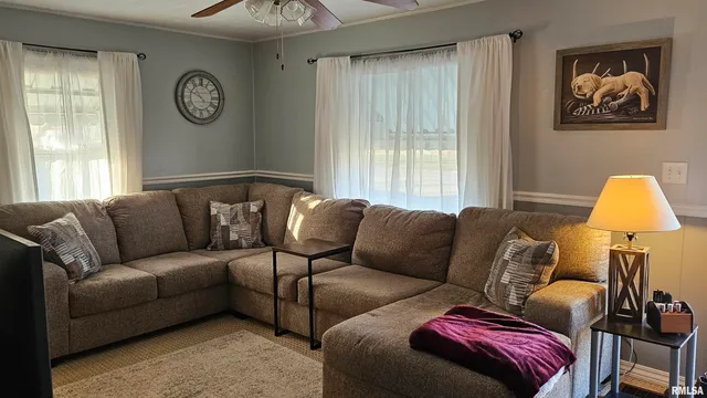 $130,000 | 335 Iris Court, Canton, IL 61520