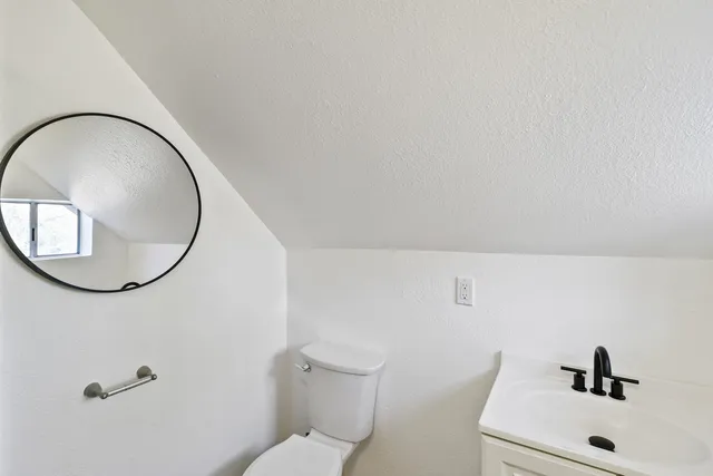 $405,000 | 6275 Horseshoe Lane, Anderson, CA 96007