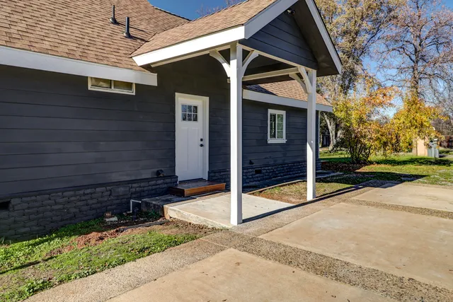 $405,000 | 6275 Horseshoe Lane, Anderson, CA 96007