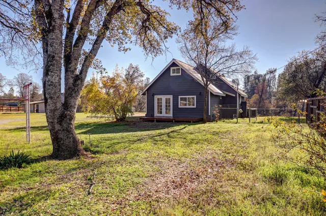 $405,000 | 6275 Horseshoe Lane, Anderson, CA 96007