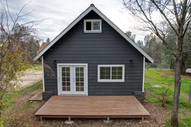 $405,000 | 6275 Horseshoe Lane, Anderson, CA 96007