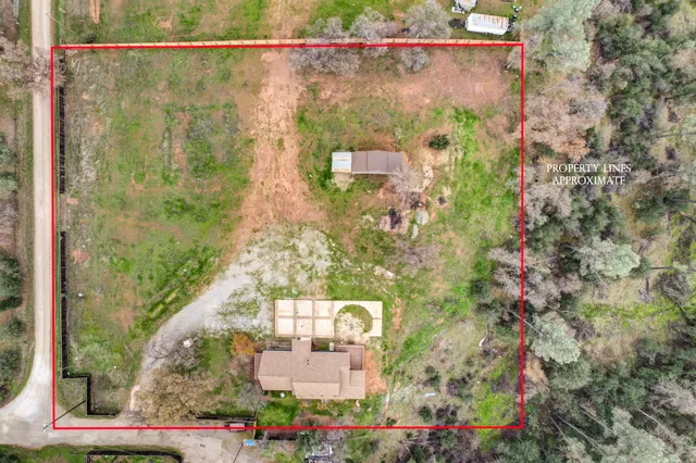 $405,000 | 6275 Horseshoe Lane, Anderson, CA 96007