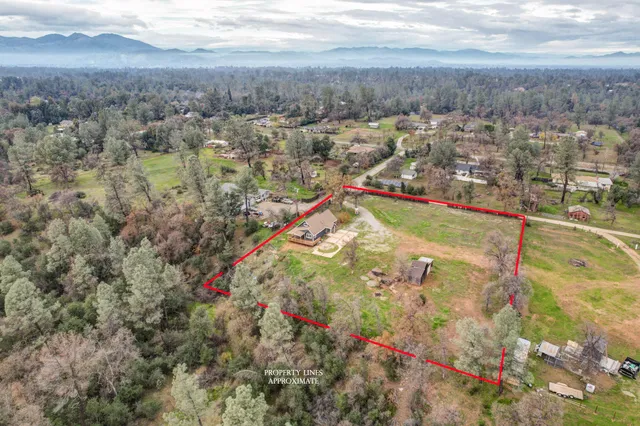 $405,000 | 6275 Horseshoe Lane, Anderson, CA 96007