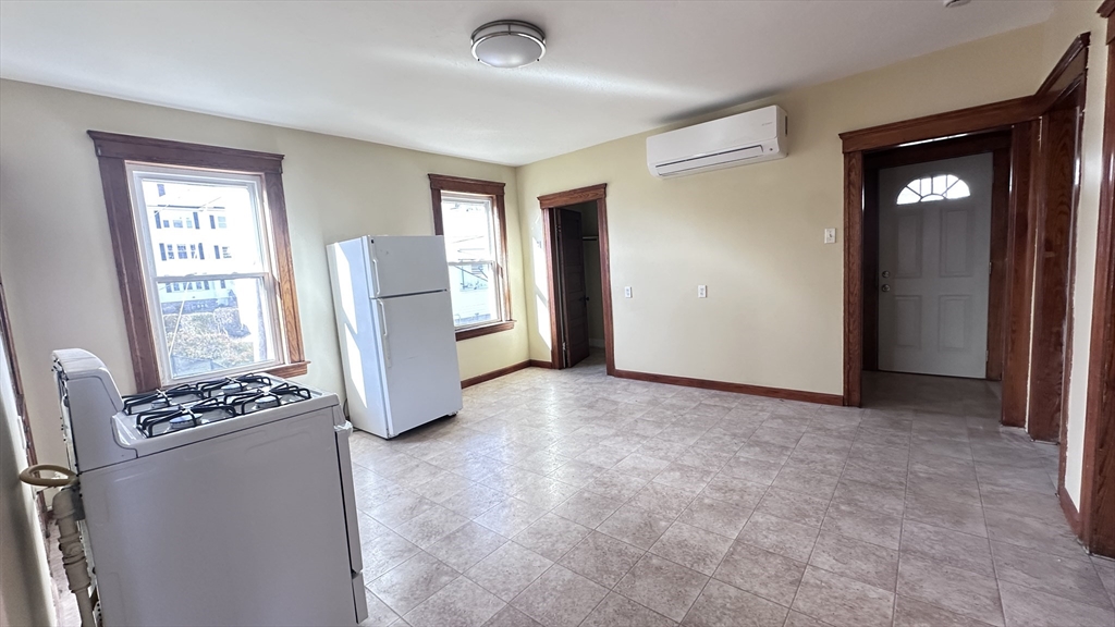 3 Bowker Street Worcester, MA 01604 - Photo 17 of 42