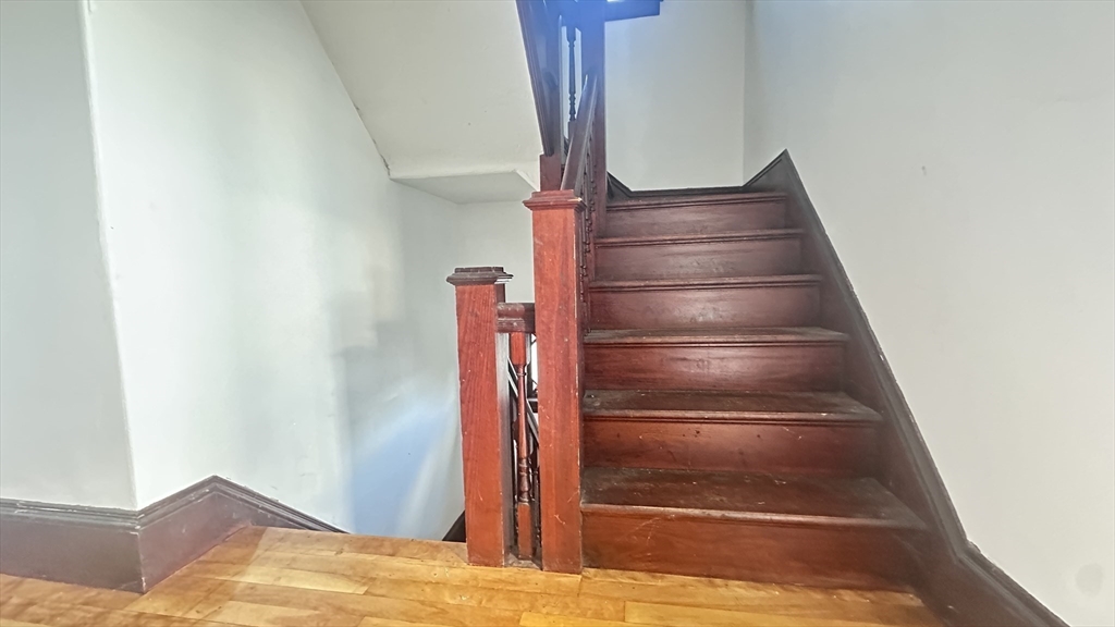 3 Bowker Street Worcester, MA 01604 - Photo 27 of 42 a view of entryway