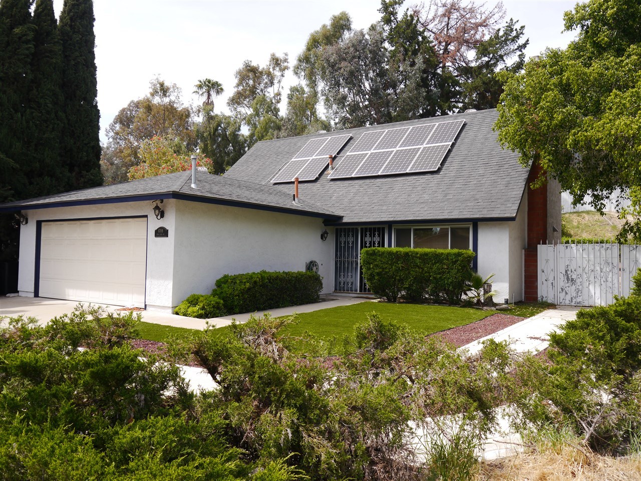 8358 Mesa View Way Spring Valley, CA 91977 - Photo 2 of 25 Gallery Image 2