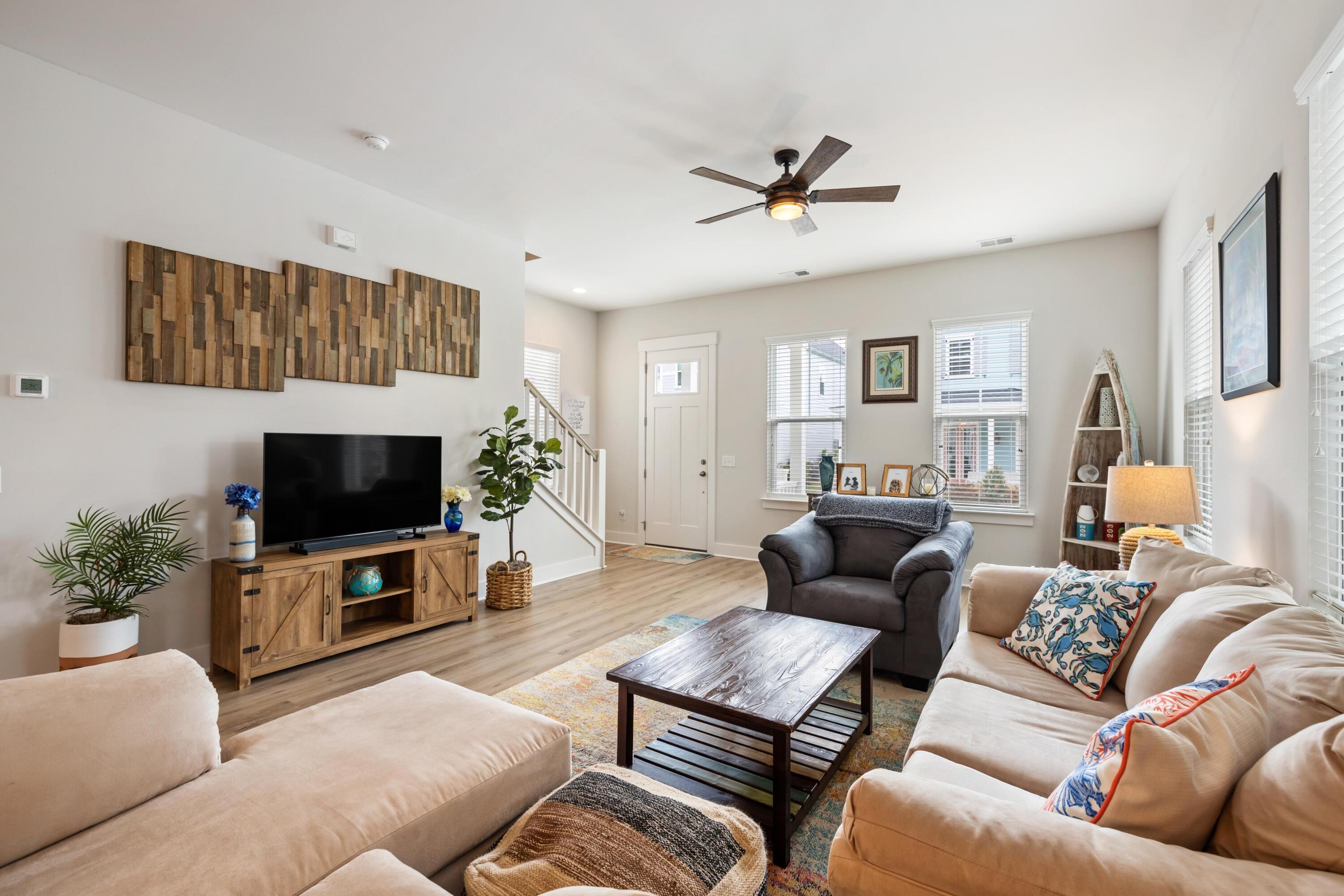 2019 Codorus Lane Hanahan, SC 29410 - Photo 11 of 35 living room