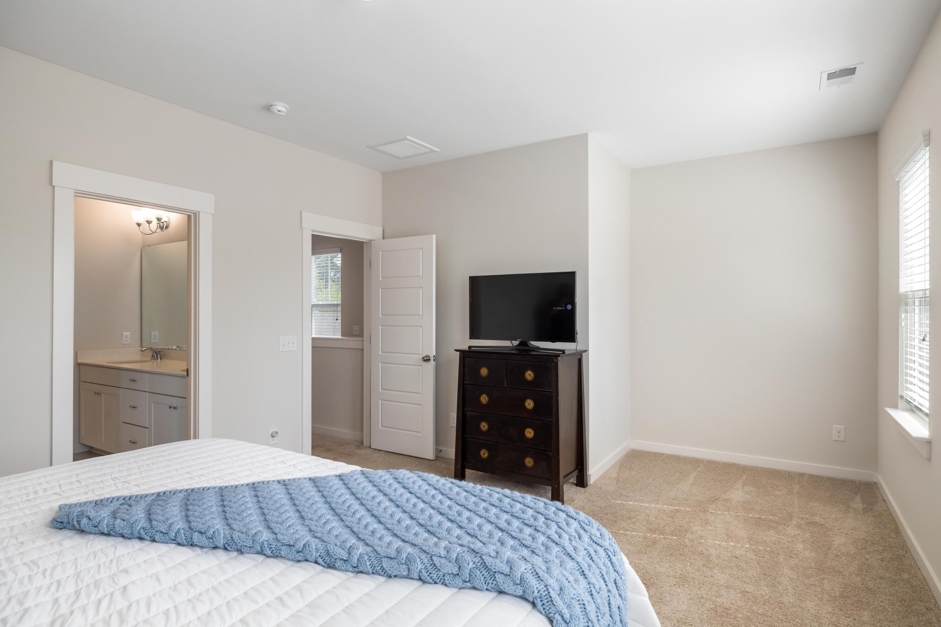 2019 Codorus Lane Hanahan, SC 29410 - Photo 15 of 35 master
