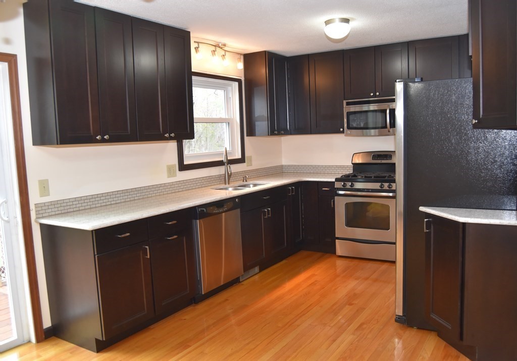 16 Hitching Post Road Amherst, MA 01002 - Photo 11 of 41 Gallery Image 11