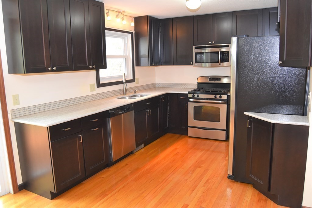 16 Hitching Post Road Amherst, MA 01002 - Photo 14 of 41 Gallery Image 14