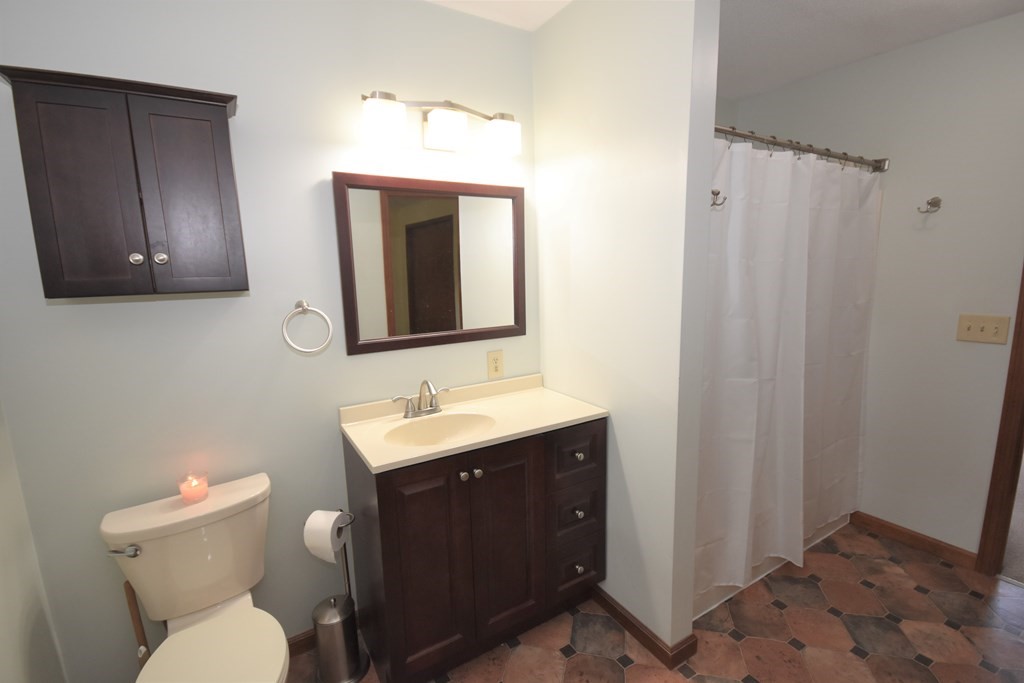 16 Hitching Post Road Amherst, MA 01002 - Photo 19 of 41 Gallery Image 19