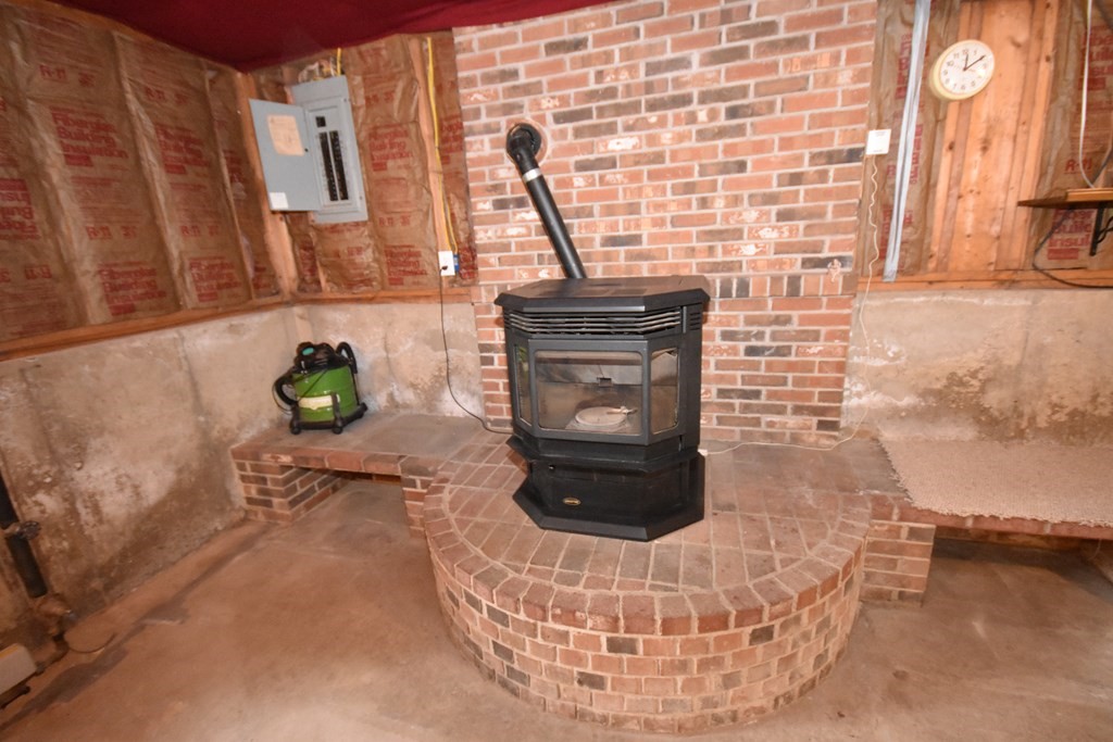 16 Hitching Post Road Amherst, MA 01002 - Photo 24 of 41 Gallery Image 24