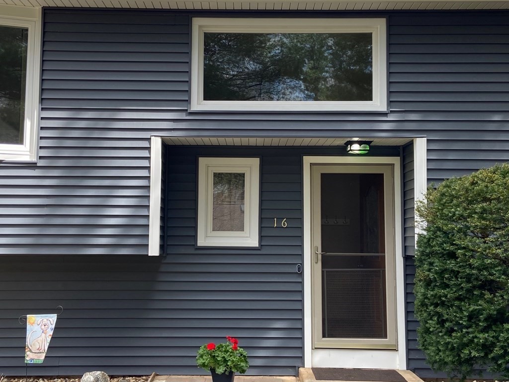16 Hitching Post Road Amherst, MA 01002 - Photo 3 of 41 Gallery Image 3