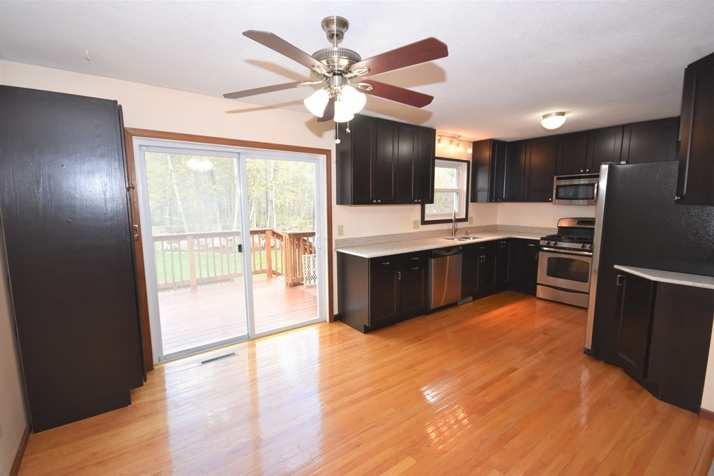 16 Hitching Post Road Amherst, MA 01002 - Photo 9 of 41 Gallery Image 9