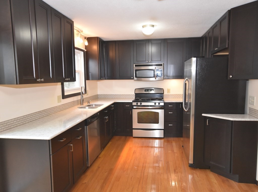 16 Hitching Post Road Amherst, MA 01002 - Photo 10 of 41 Gallery Image 10