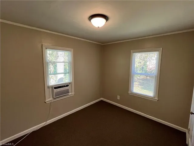 $970 | 111 North Cameron Avenue, Winston-Salem, NC 27101