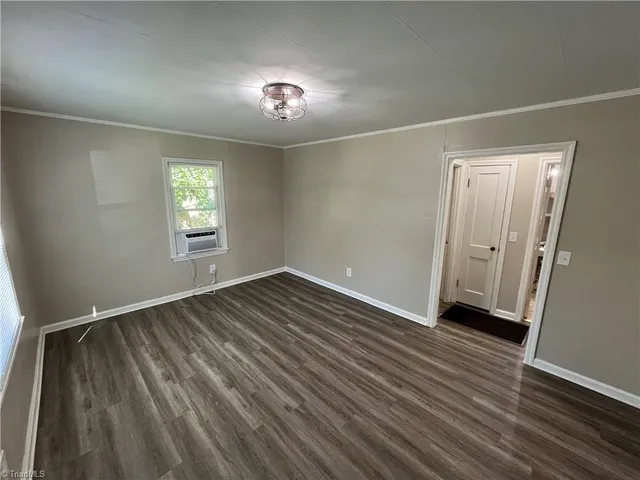 $970 | 111 North Cameron Avenue, Winston-Salem, NC 27101