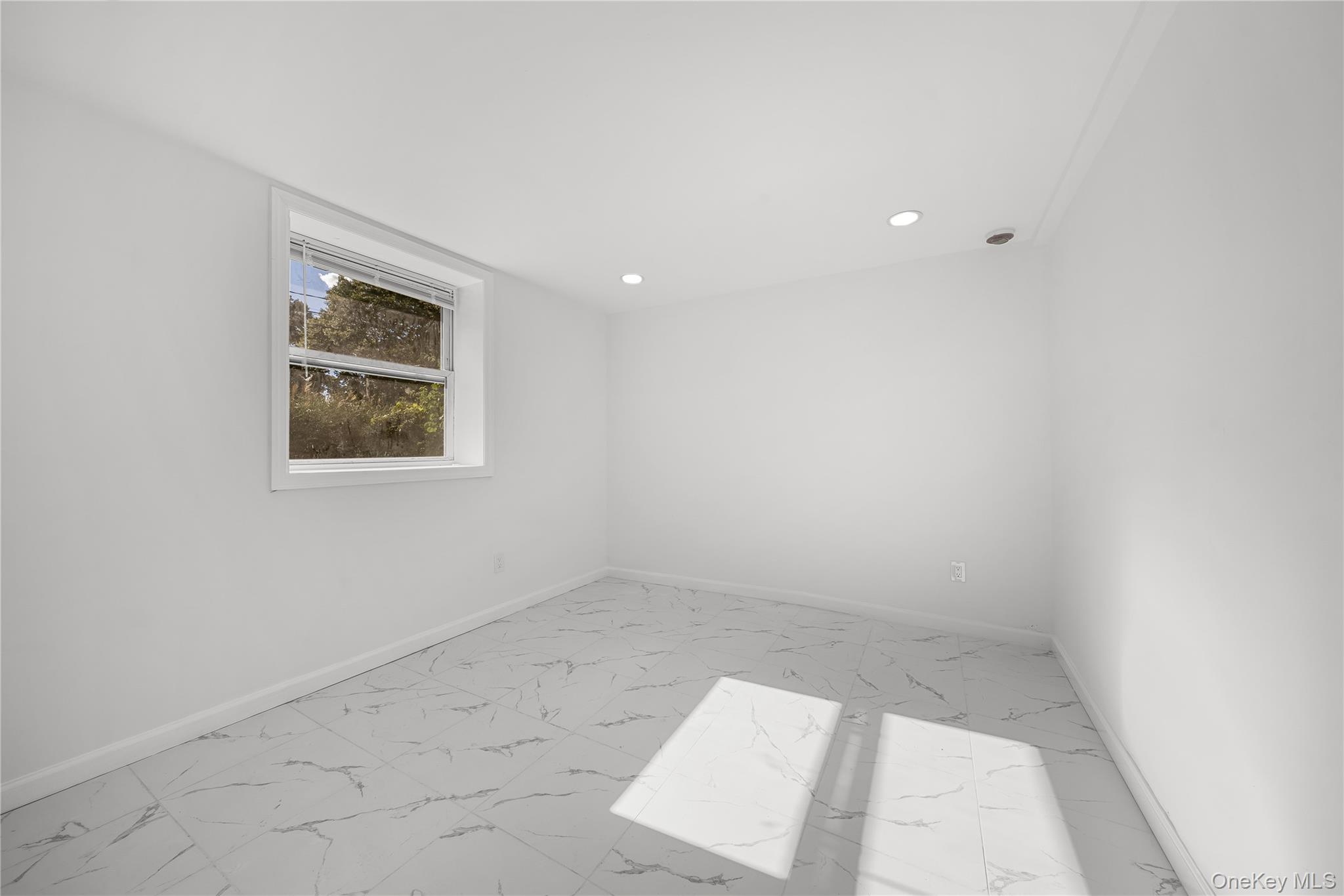 31 Concord Road Shirley, NY 11967 - Photo 33 of 50 Gallery Image 33
