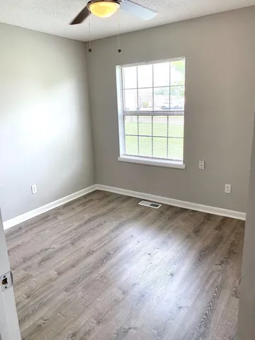 $1,295 | 208 State Line Road, Clarksville, TN 37042