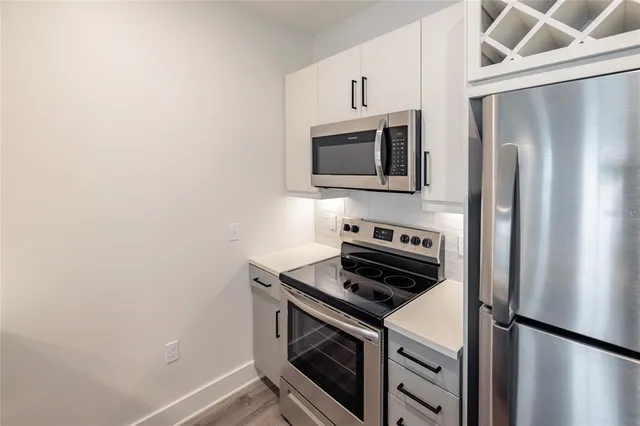 $1,675 | 1420 Lakefront Drive, Unit 4211, Sarasota, FL 34240