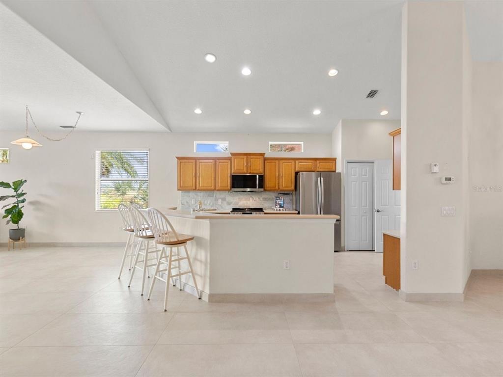8135 Indigo Ridge Terrace Bradenton, FL 34201 - Photo 4 of 83