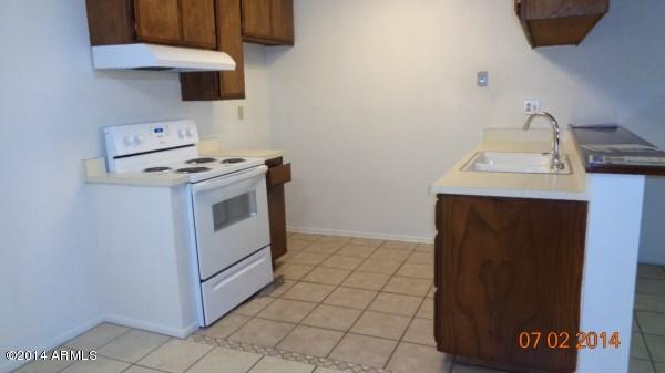 5525 East Thomas Road, Unit R4 Phoenix, AZ 85018 - Photo 7 of 14 2014-07-02 16